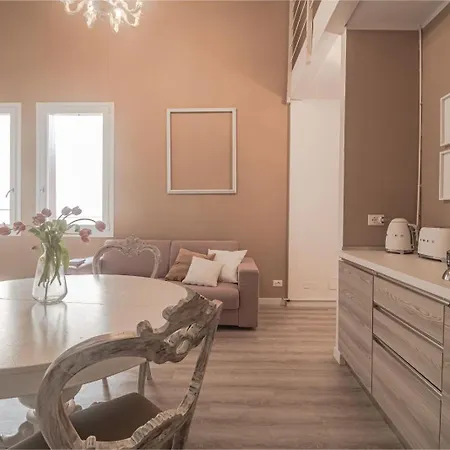 Bed and Breakfast Thea - Centro Storico