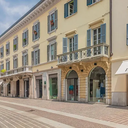 Thea - Centro Storico Bed & Breakfast Monza