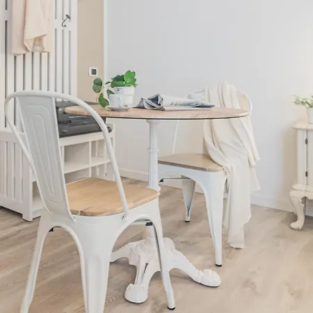 Thea - Centro Storico Bed & Breakfast *