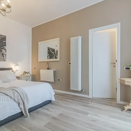 Thea - Centro Storico Bed & Breakfast Monza