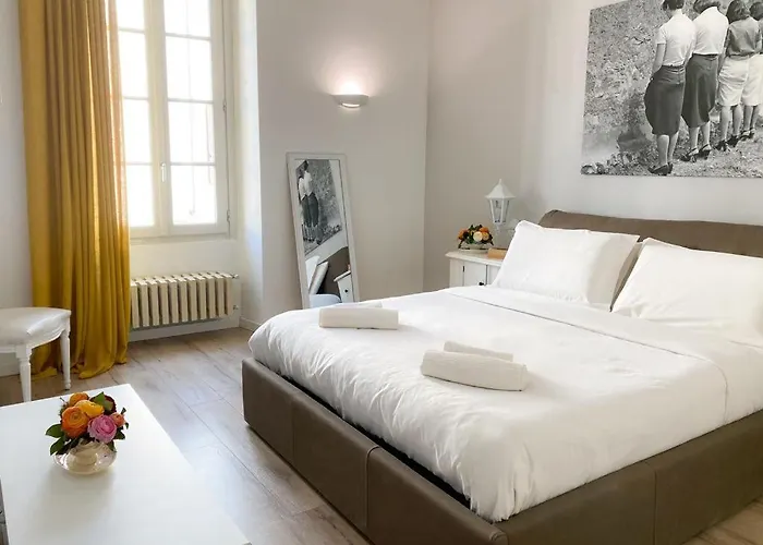 Thea - Centro Storico 4* Monza