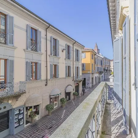 Thea - Centro Storico 4*